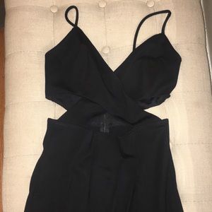 Lovers and Friends cross front black dress xsmall